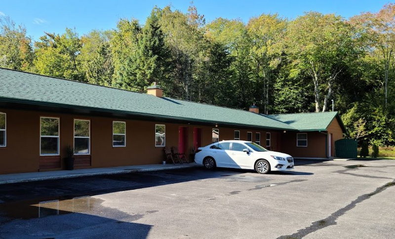 Tahquamenon Suites Lodging (Travelers Motel) - From Website (newer photo)